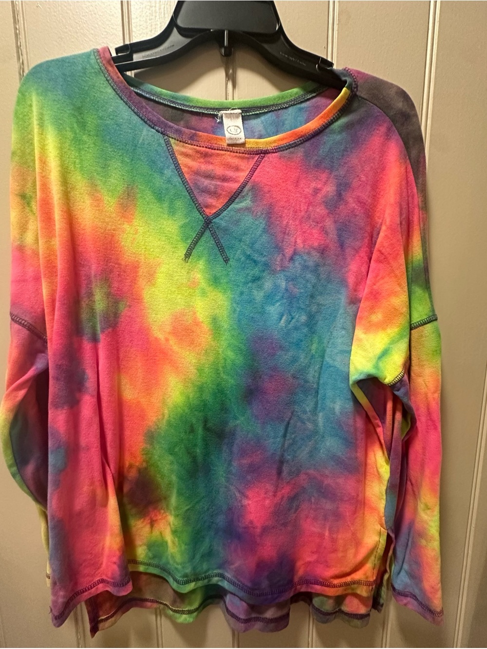 Colorful Tie-Dye Crewneck Top with Rainbow Hues